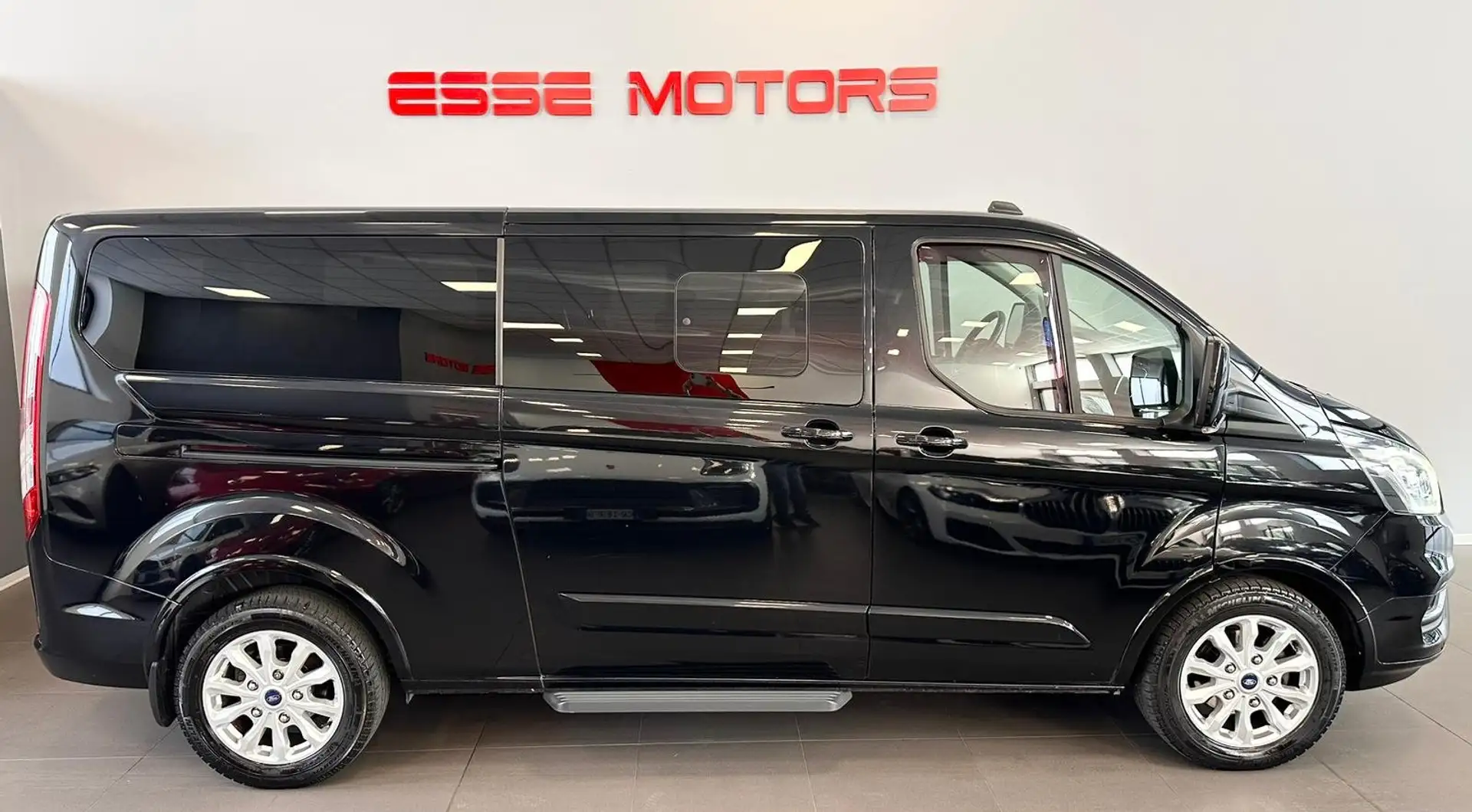 Ford Tourneo Custom TITANIUM 2.0 130 CV AUTOMATICO-8POSTI-PREZZO REALE Schwarz - 2