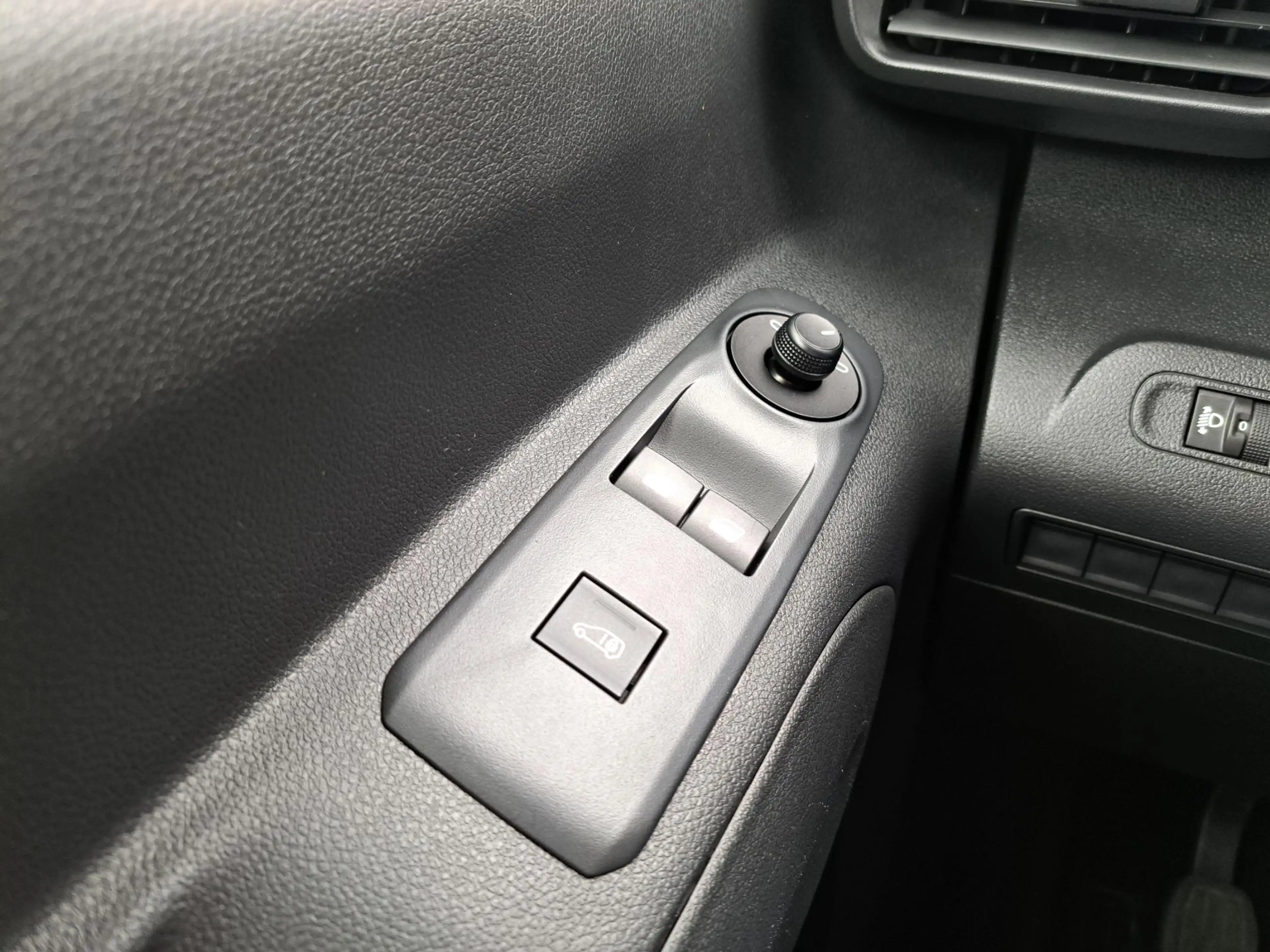 Toyota Proace City 1.5 D-4D COOL L2 3-PERS AIRCO CRUISE BETIMMERD P-S — photo 10