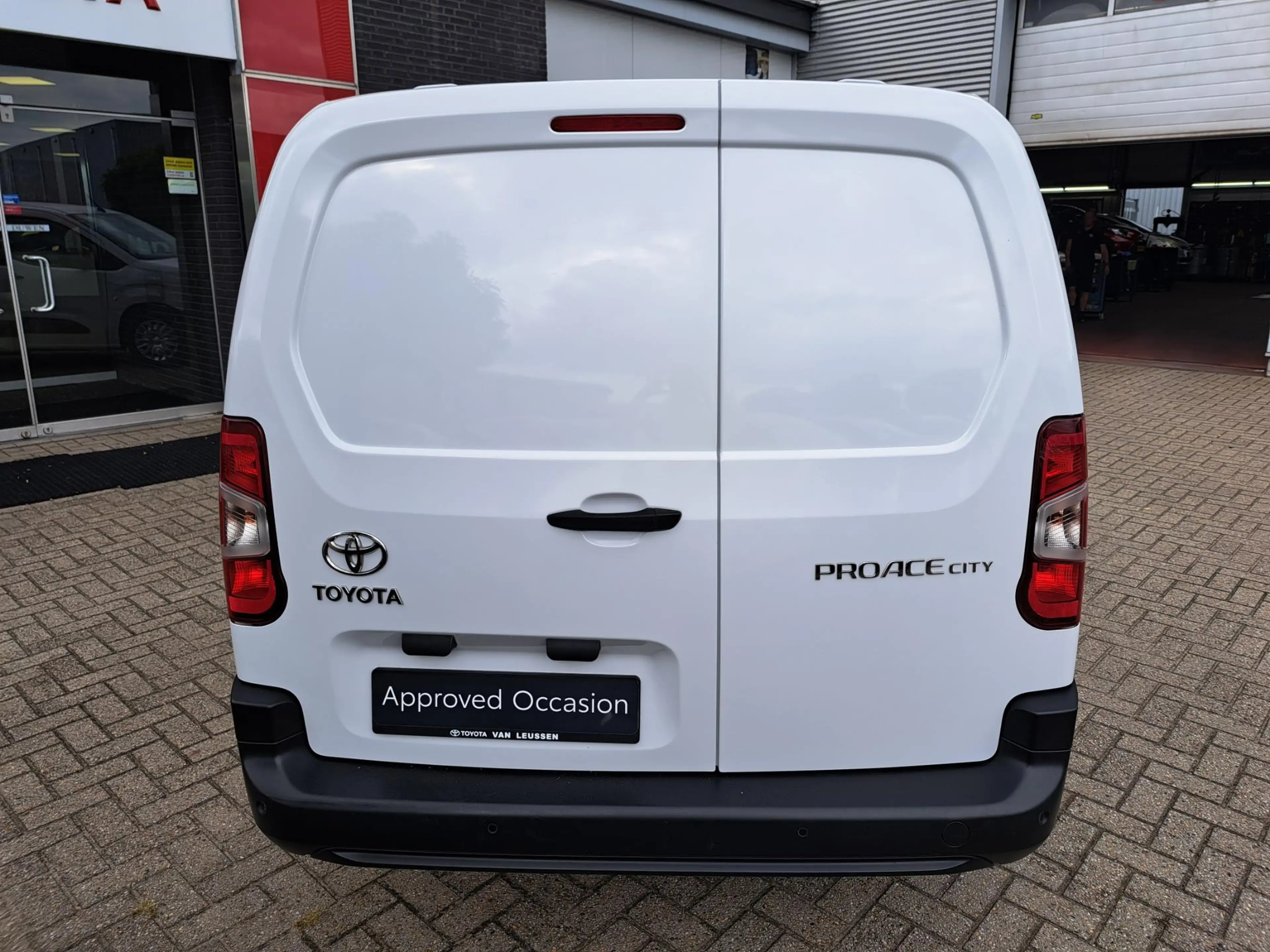 Toyota Proace City 1.5 D-4D COOL L2 3-PERS AIRCO CRUISE BETIMMERD P-S — photo 6