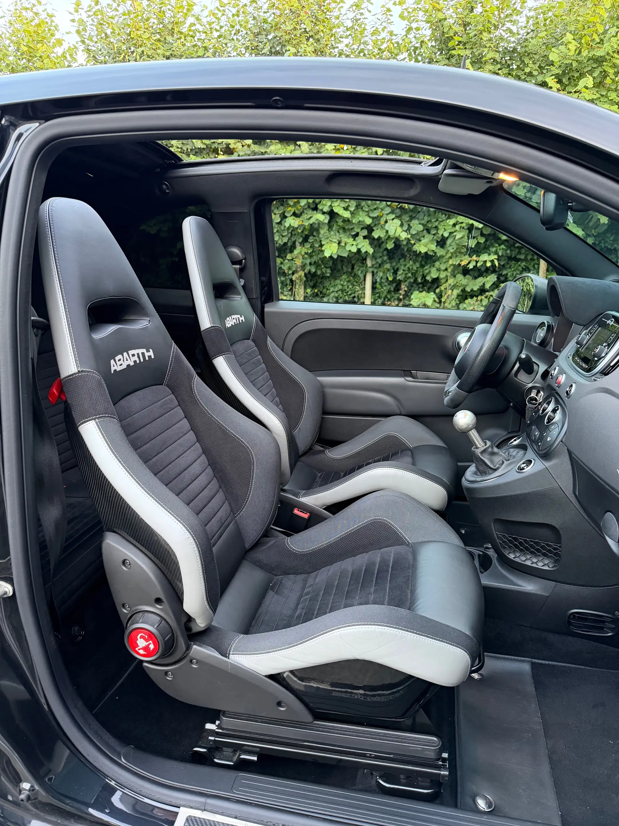 Abarth 595 Competizione 595C 1.4 T-Jet Competizione — photo 9