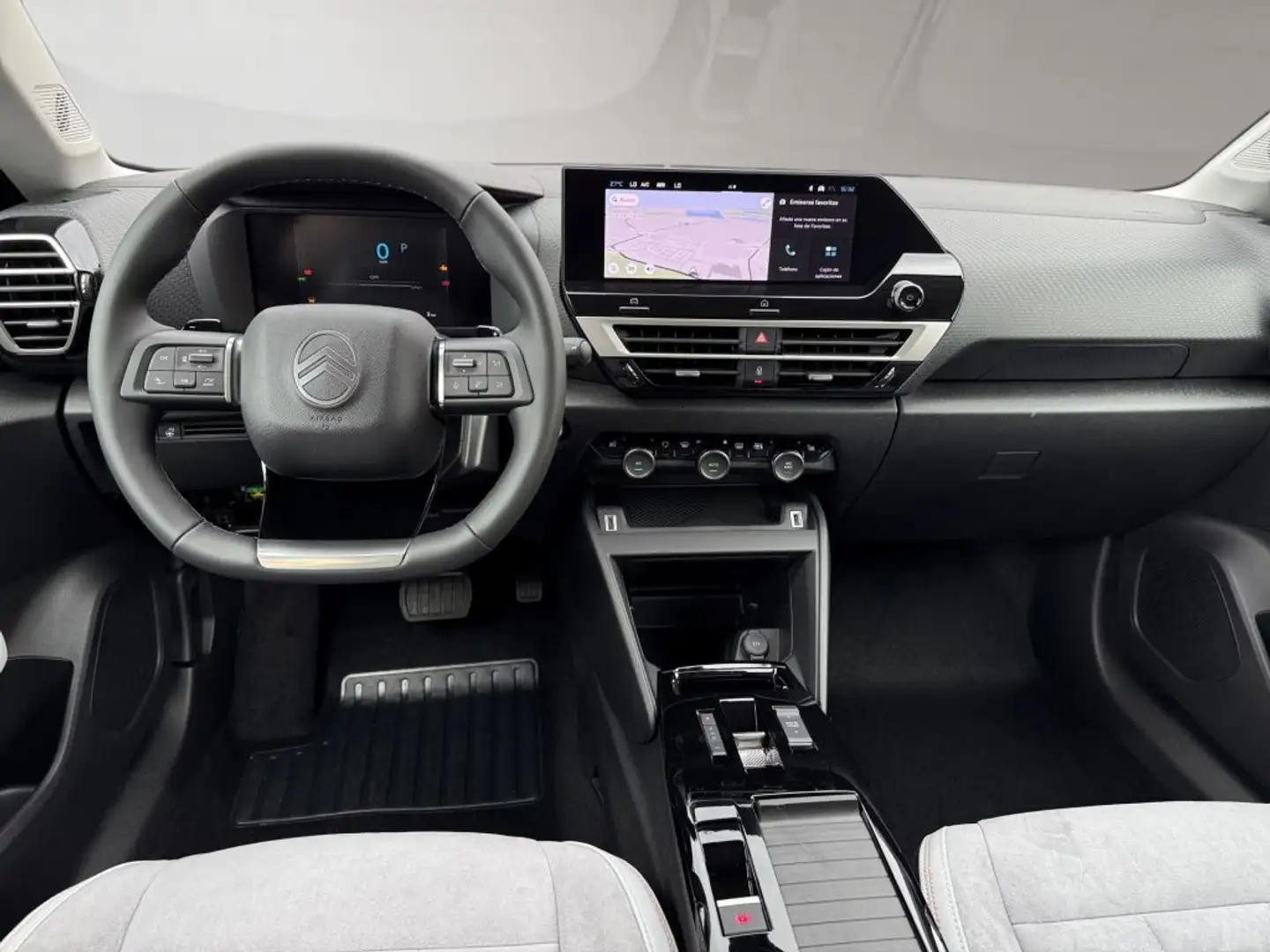 Citroen C4 Hybrid 145 MAX + Winter Paket Grijs - 2