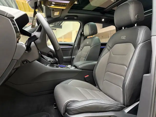 Volkswagen Touareg view 14