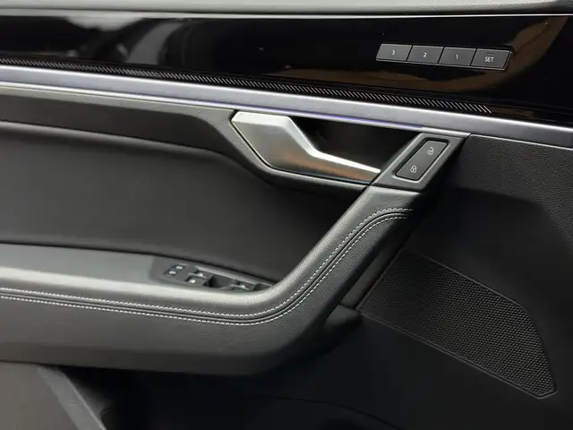 Volkswagen Touareg view 13