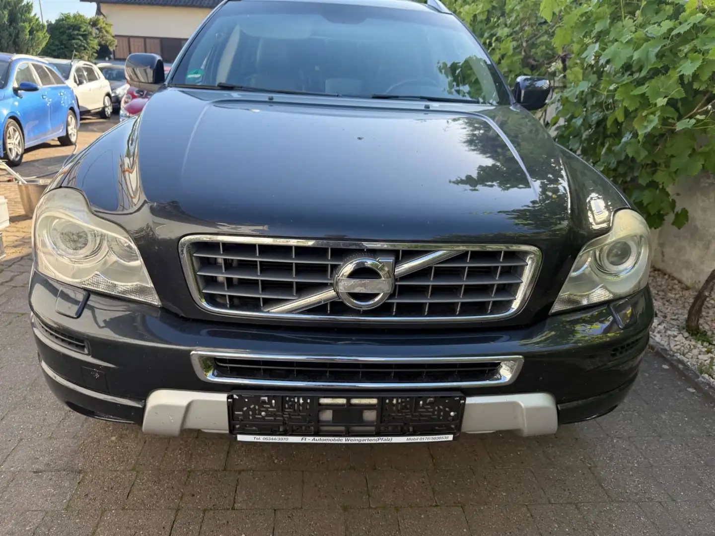 Volvo XC90 XC90 D5 Momentum Geartronic 7-Sitzer Šedá - 1