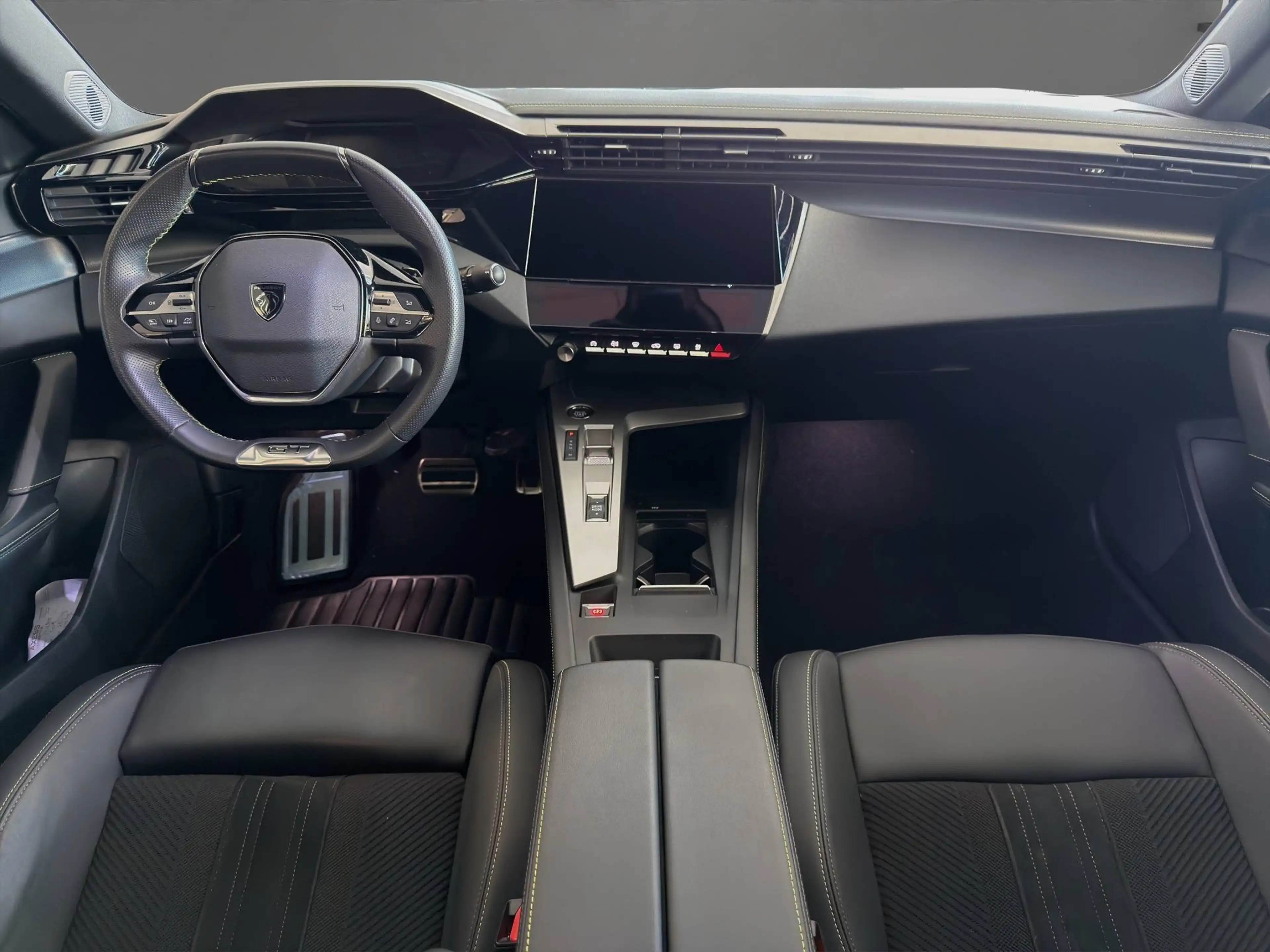 Peugeot 408 GT 1.2 130 EAT8 PureTech EURO 6d — photo 8