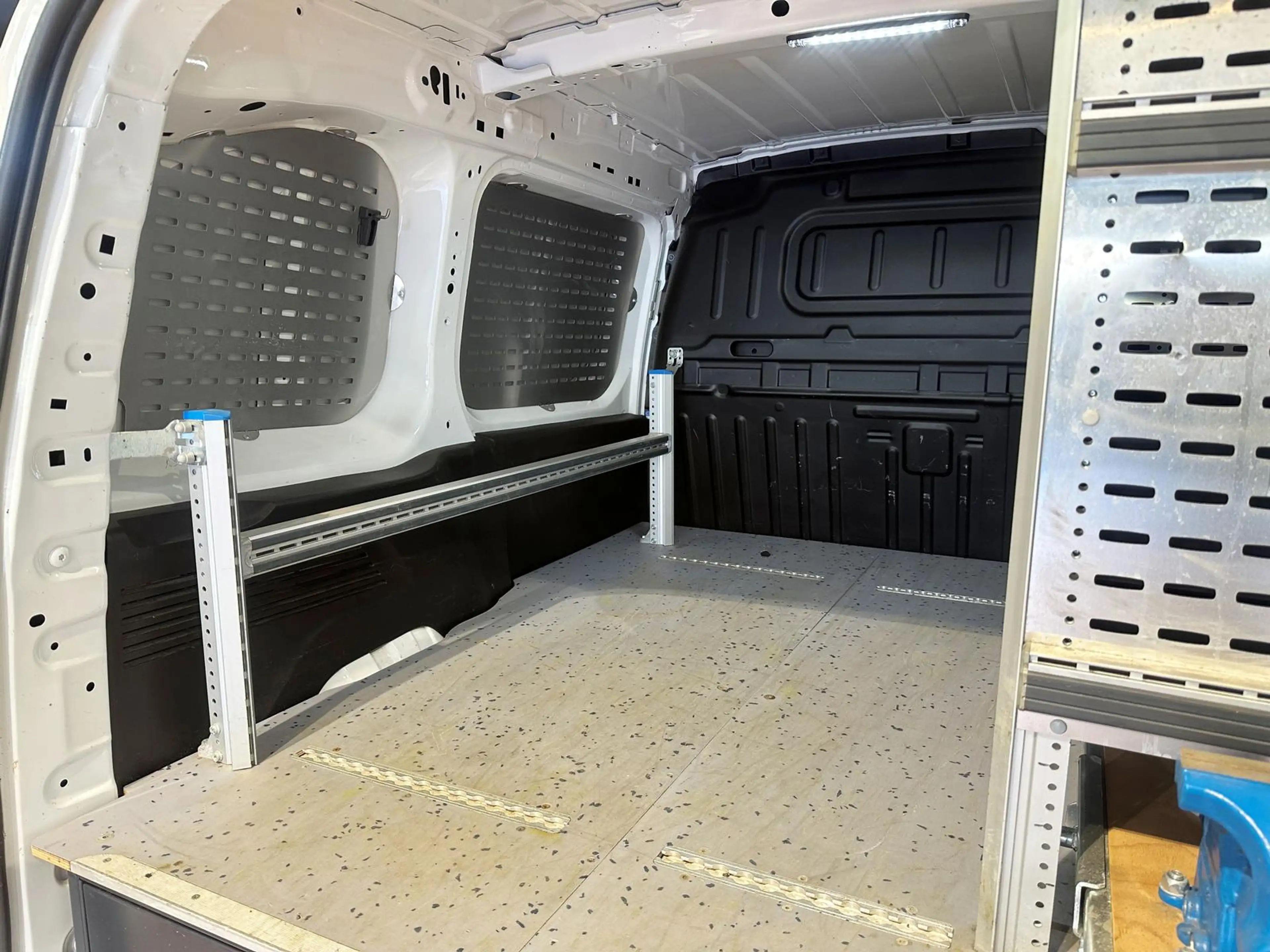 Opel Combo CARGO 1.5 D EDITION SORTIMO-WERKSTATT TEMPOMAT SIT — photo 12