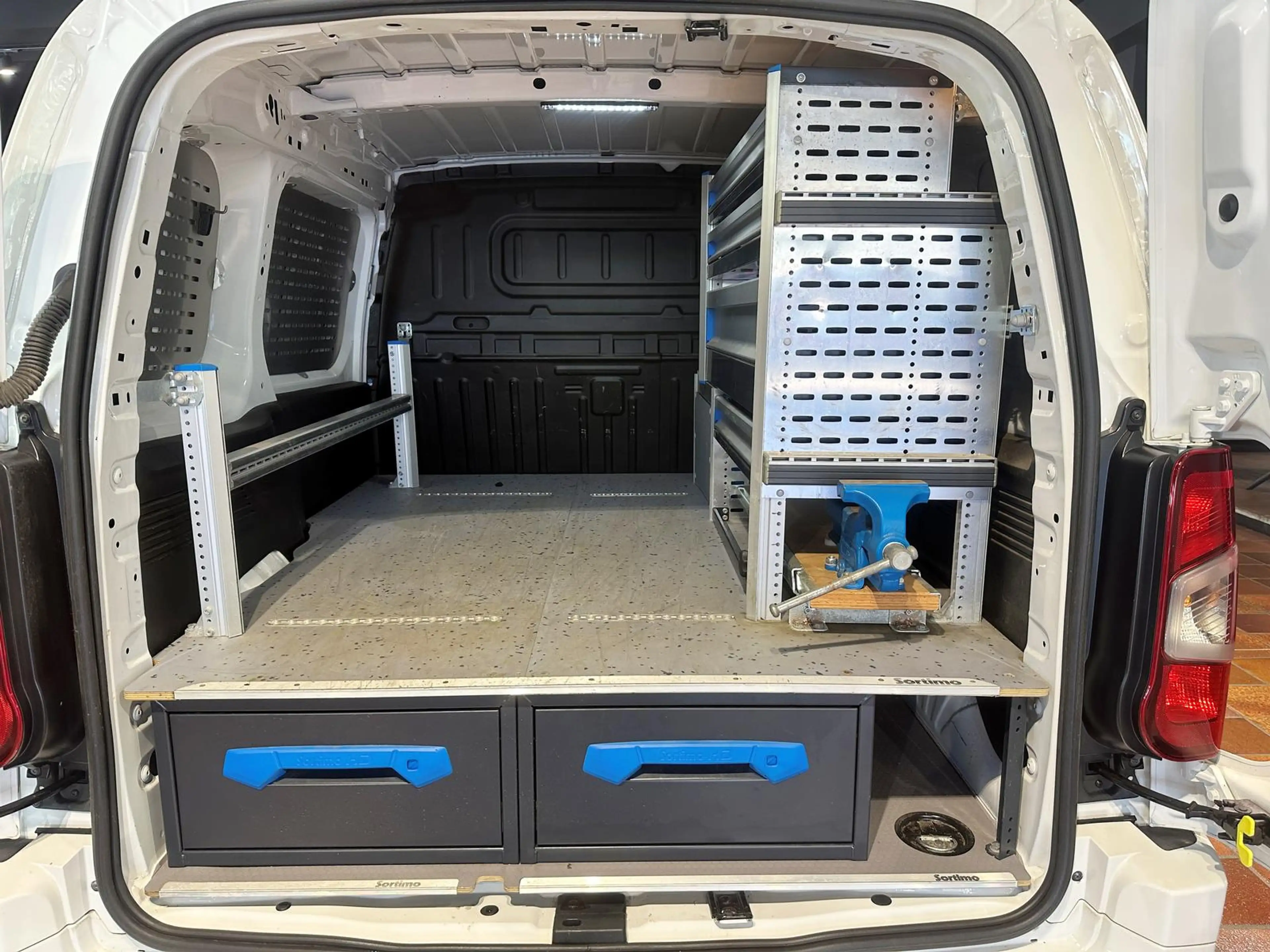 Opel Combo CARGO 1.5 D EDITION SORTIMO-WERKSTATT TEMPOMAT SIT — photo 11