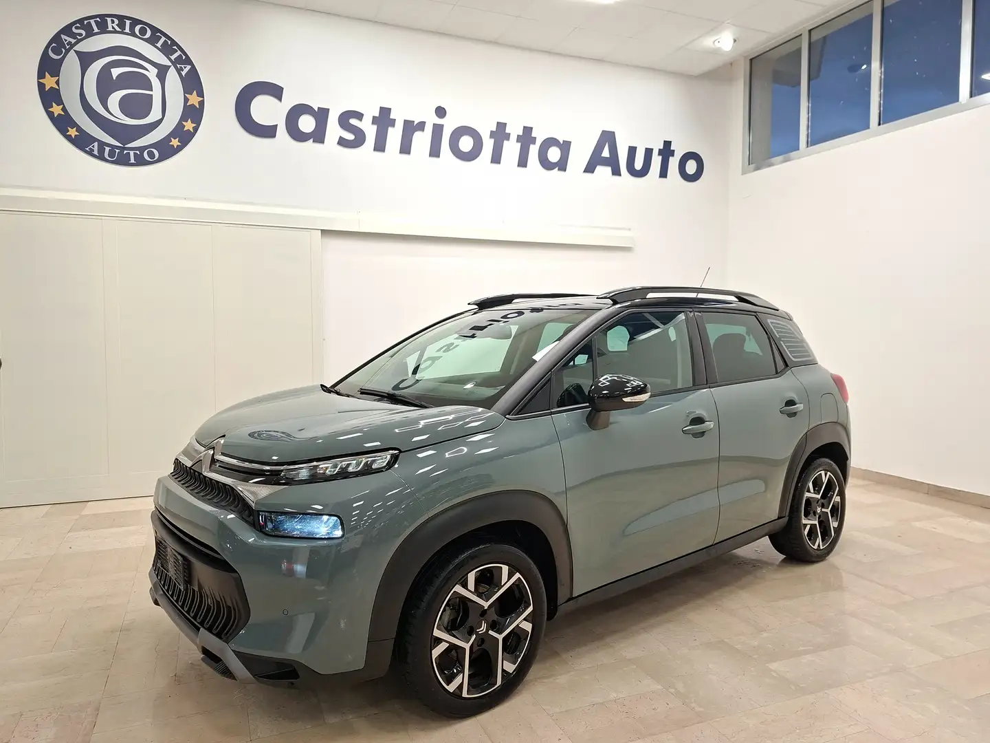 Citroen C3 Aircross 1.2 puretech Shine s&s 130 cavalli EAT6 !!! Gris - 1