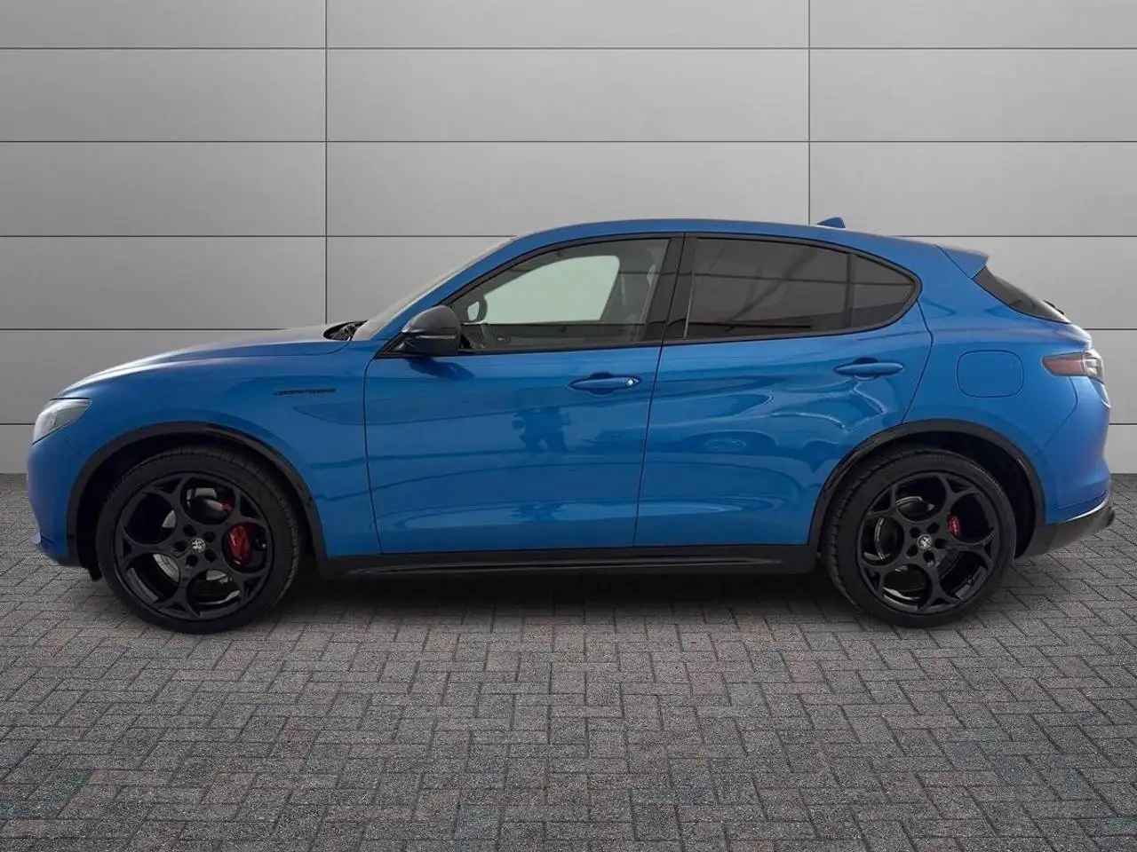 Alfa Romeo Stelvio 2023