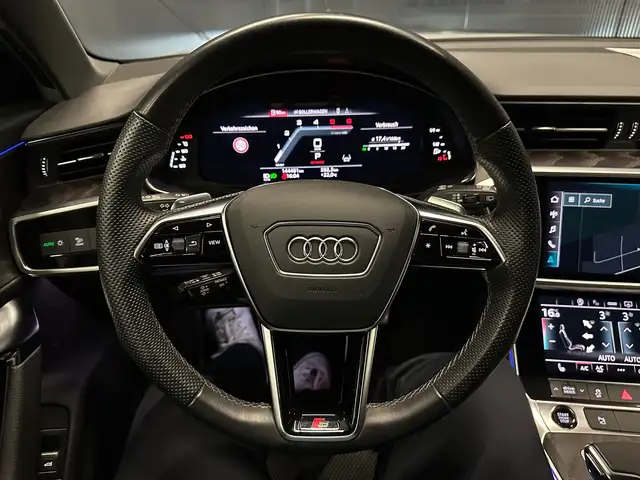 Audi A6 Avant view 16