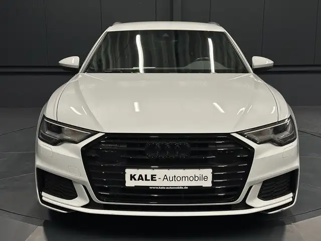 Audi A6 Avant view 8
