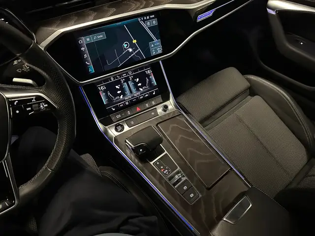 Audi A6 Avant view 18