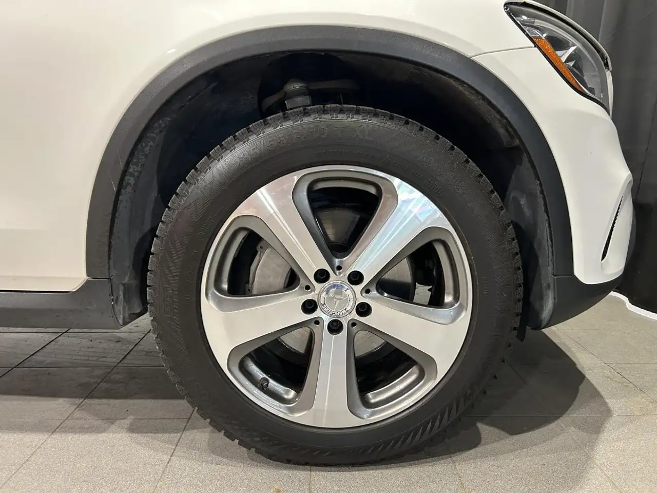 Mercedes-Benz GLC снимка Mercedes-Benz GLC