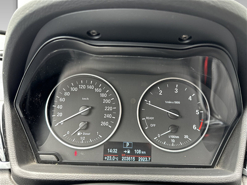 BMW X1 xDrive18d Sport Line // Sitzheizung // PDC vo + hi — photo 9