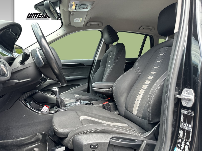 BMW X1 xDrive18d Sport Line // Sitzheizung // PDC vo + hi — photo 10