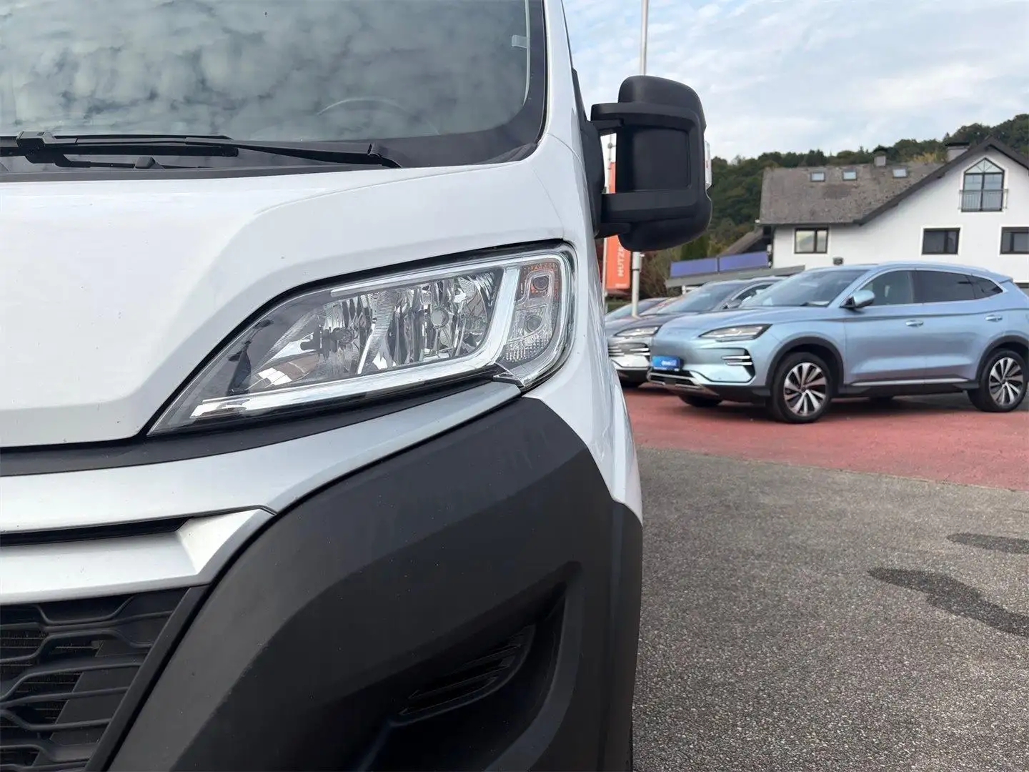 Citroen Jumper Bus 30 L1H1 BlueHDi 140 Blanc - 2