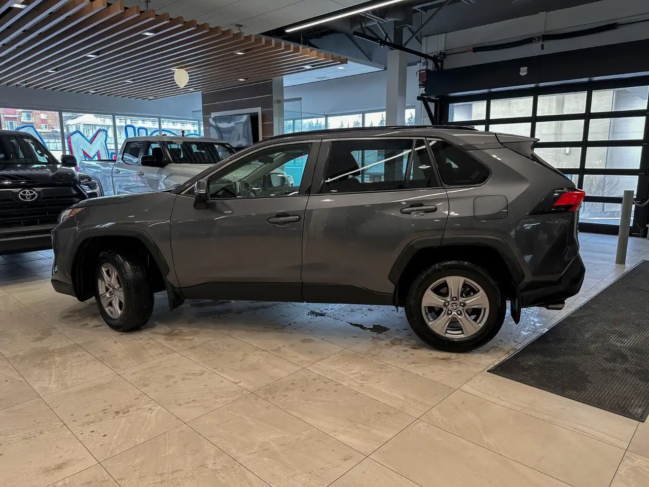 Toyota RAV 4 снимка Toyota RAV 4