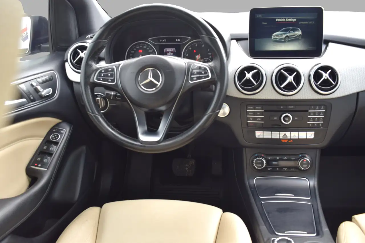 Mercedes-Benz B-Class снимка Mercedes-Benz B-Class