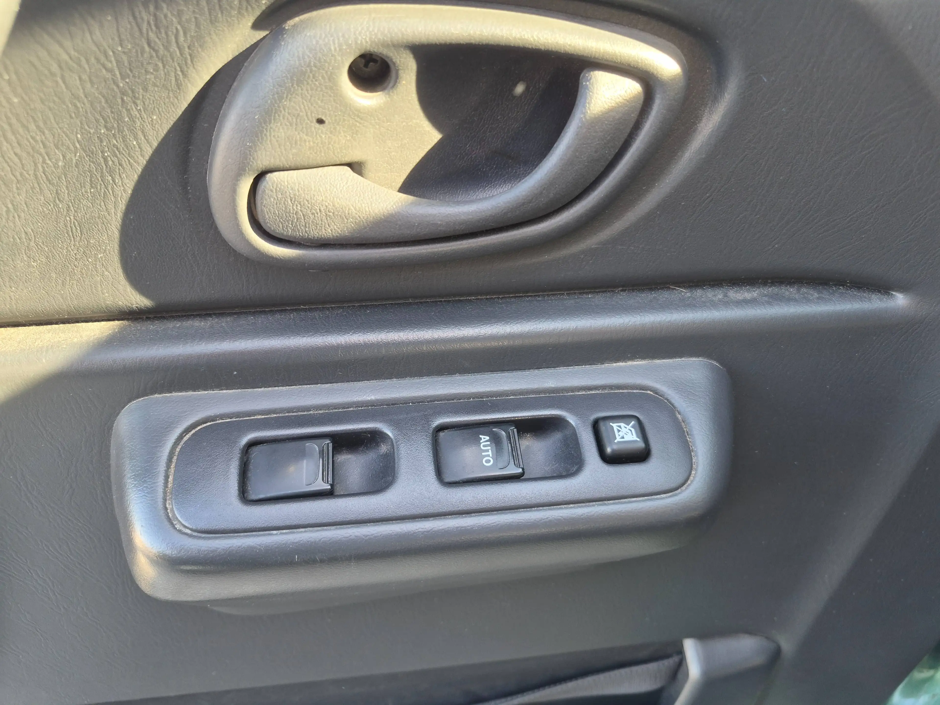 Suzuki Jimny Jimny Club 4x4/Klima/AHK/Tüv10.28 — photo 8