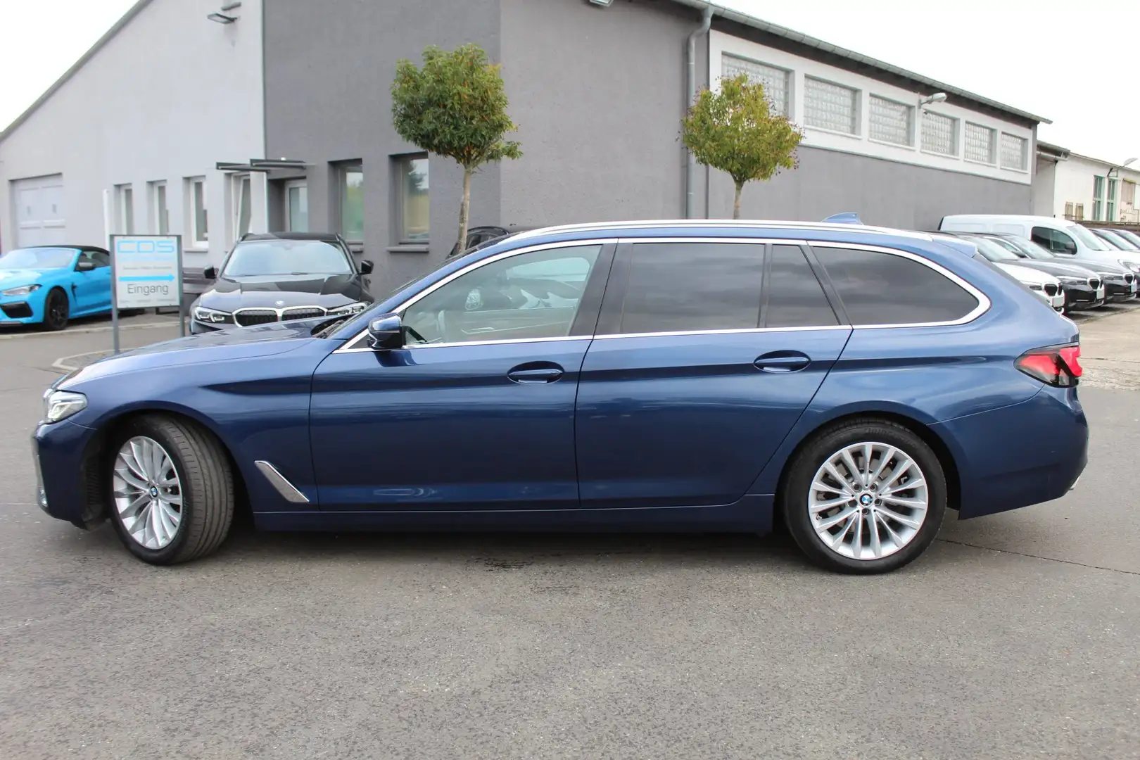 BMW 520 d Tour. xDrive Luxury Line+Komfortsitz+Standh.+HUD Blau - 1
