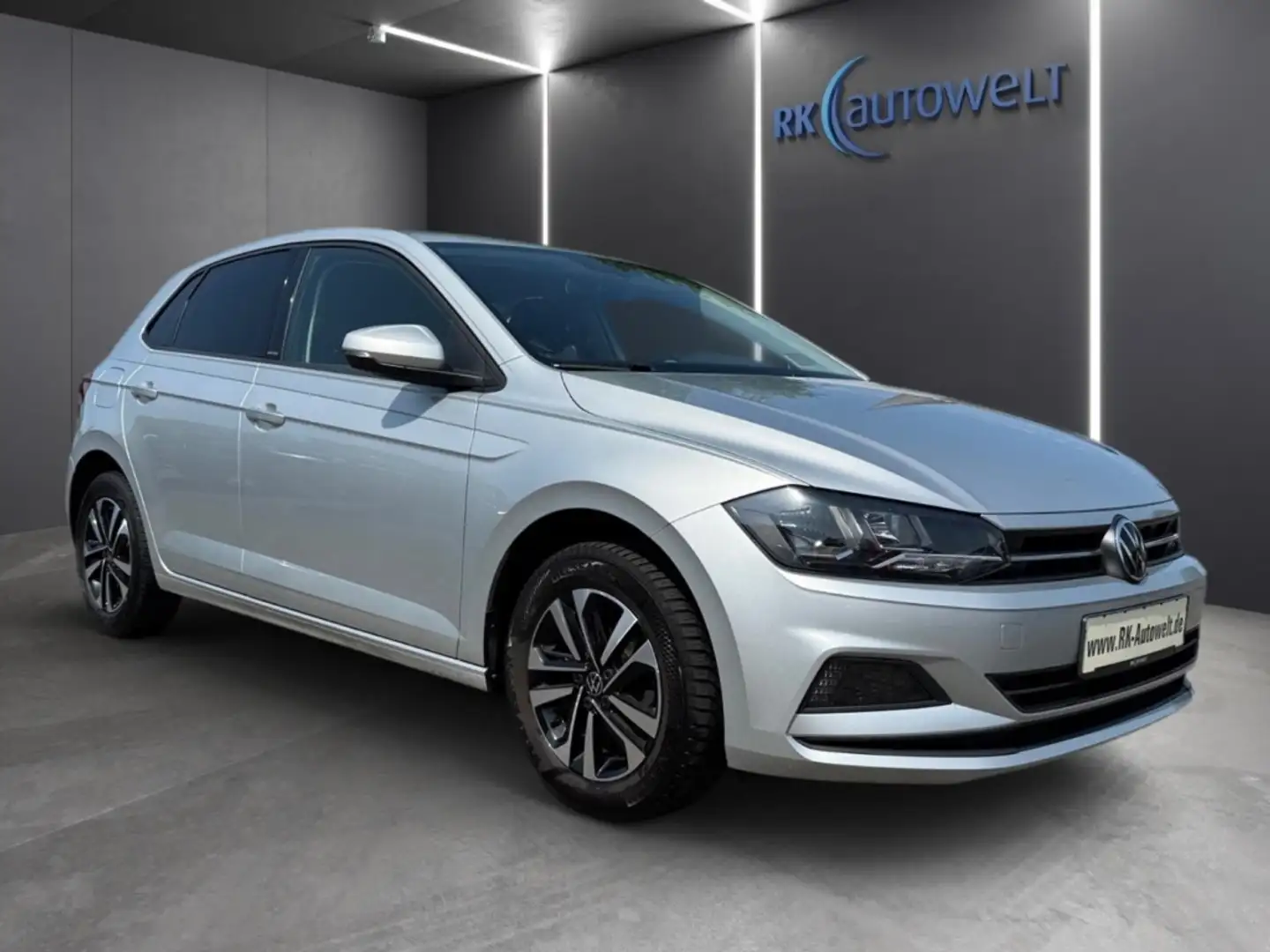 Volkswagen Polo VI United 1.0 TSI Climatronic Navi Sitzheizung Argento - 2