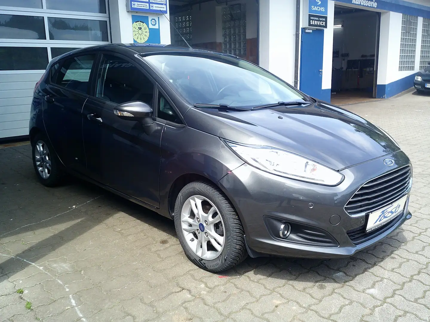 Ford Fiesta 1.0 SYNC Edition  ALU/Klima/R-CD Gris - 2