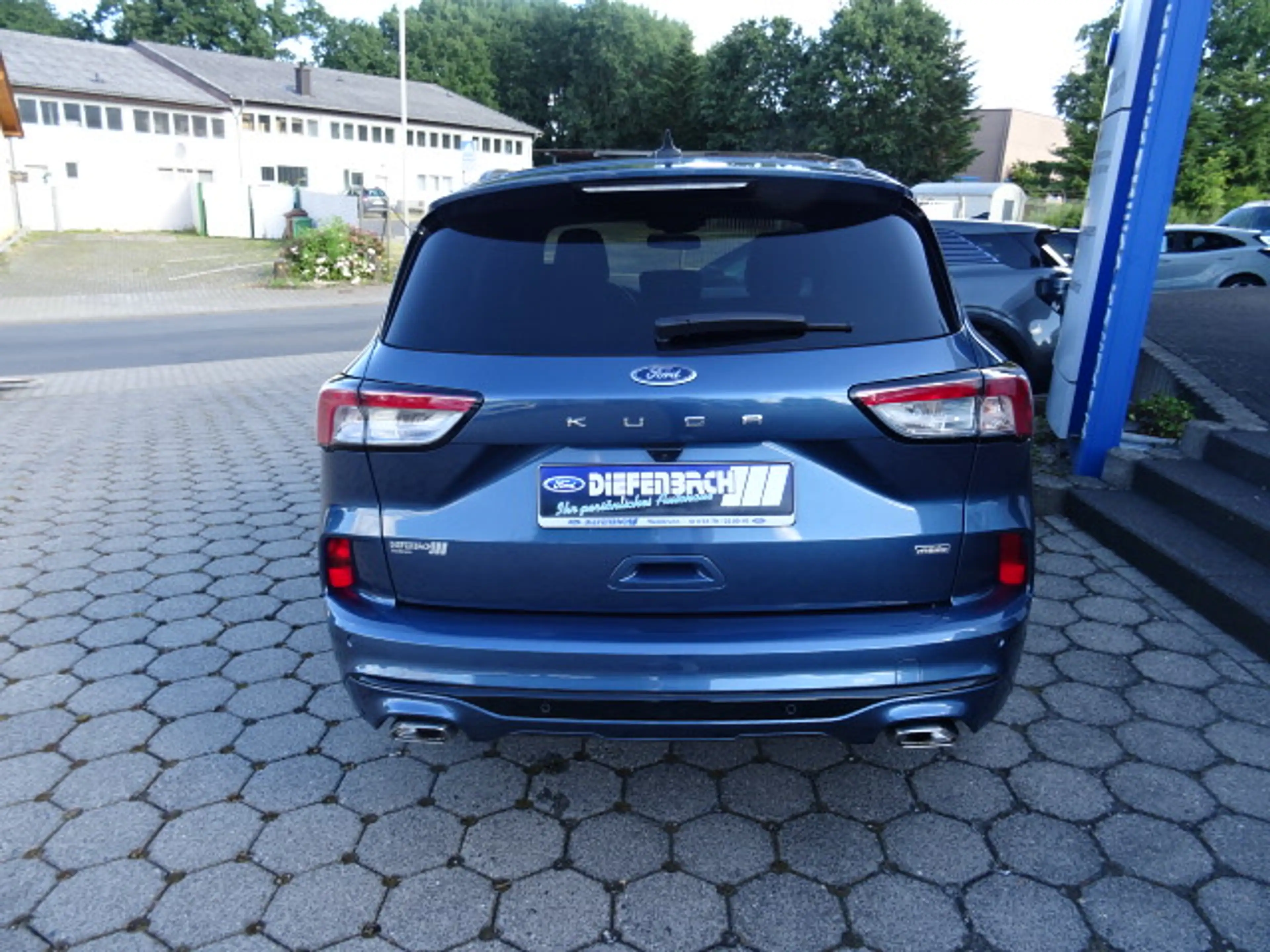 Ford Kuga 2.5 Plug-In Hybrid ST-Line X +HUD+AHK+LED+B&O — photo 3