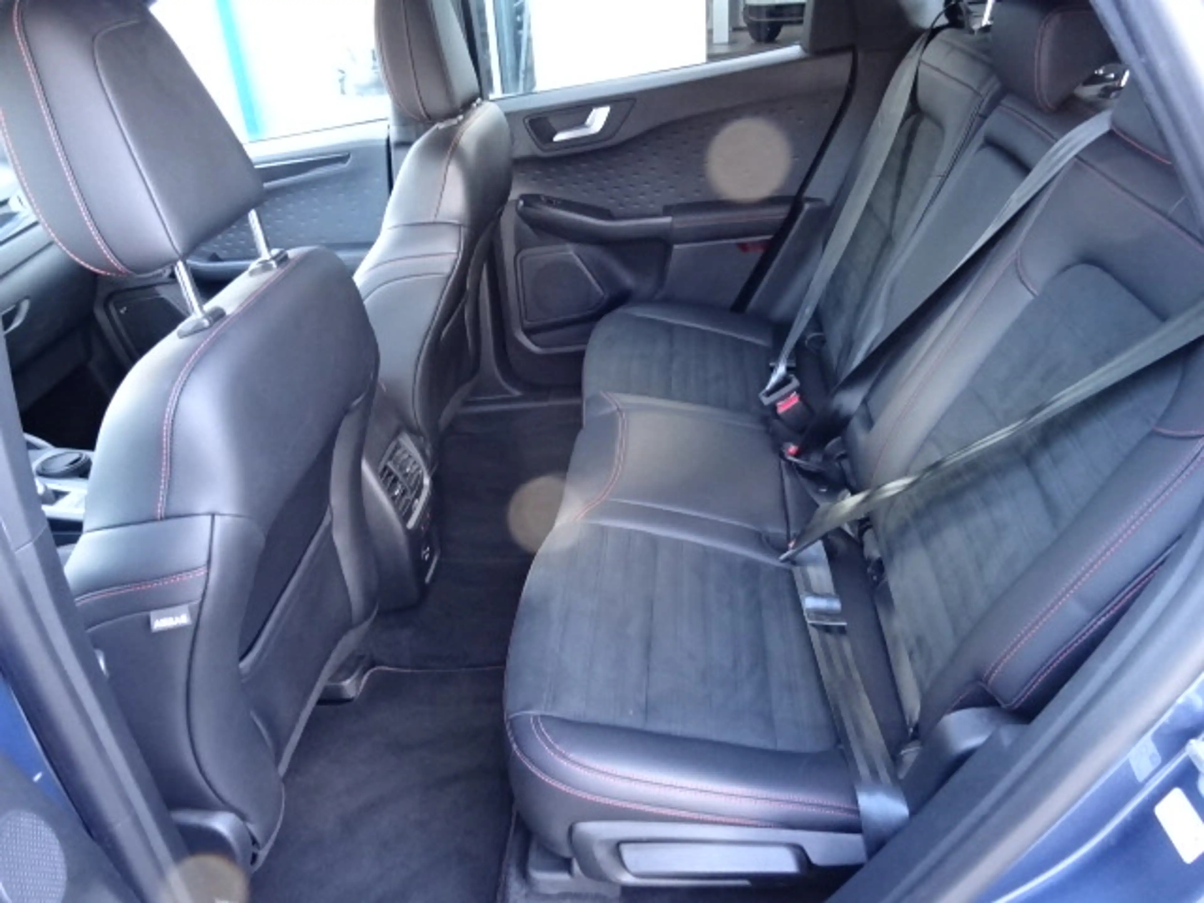 Ford Kuga 2.5 Plug-In Hybrid ST-Line X +HUD+AHK+LED+B&O — photo 7