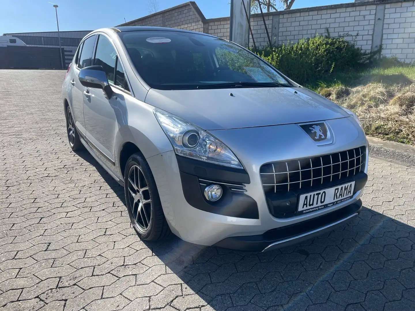 Peugeot 3008 Style 2 Hand * TÜV-AU Neu * AHK * Klima Grau - 1