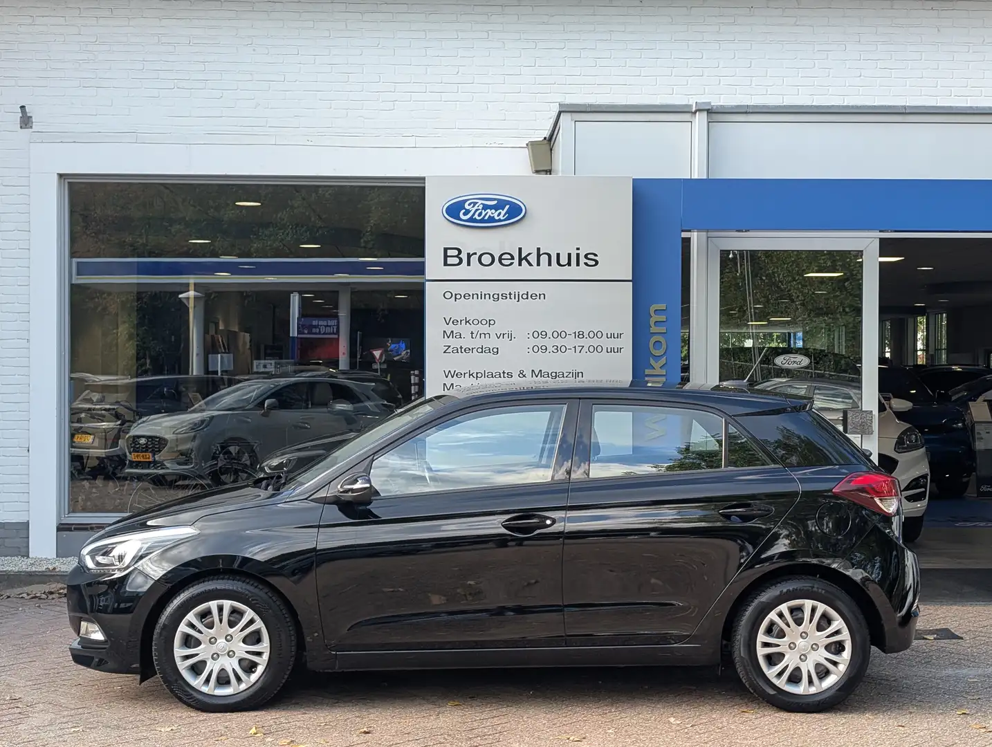 Hyundai i20 1.0 T-GDI Comfort 100pk | Cruise | Climate | Bluet Noir - 2