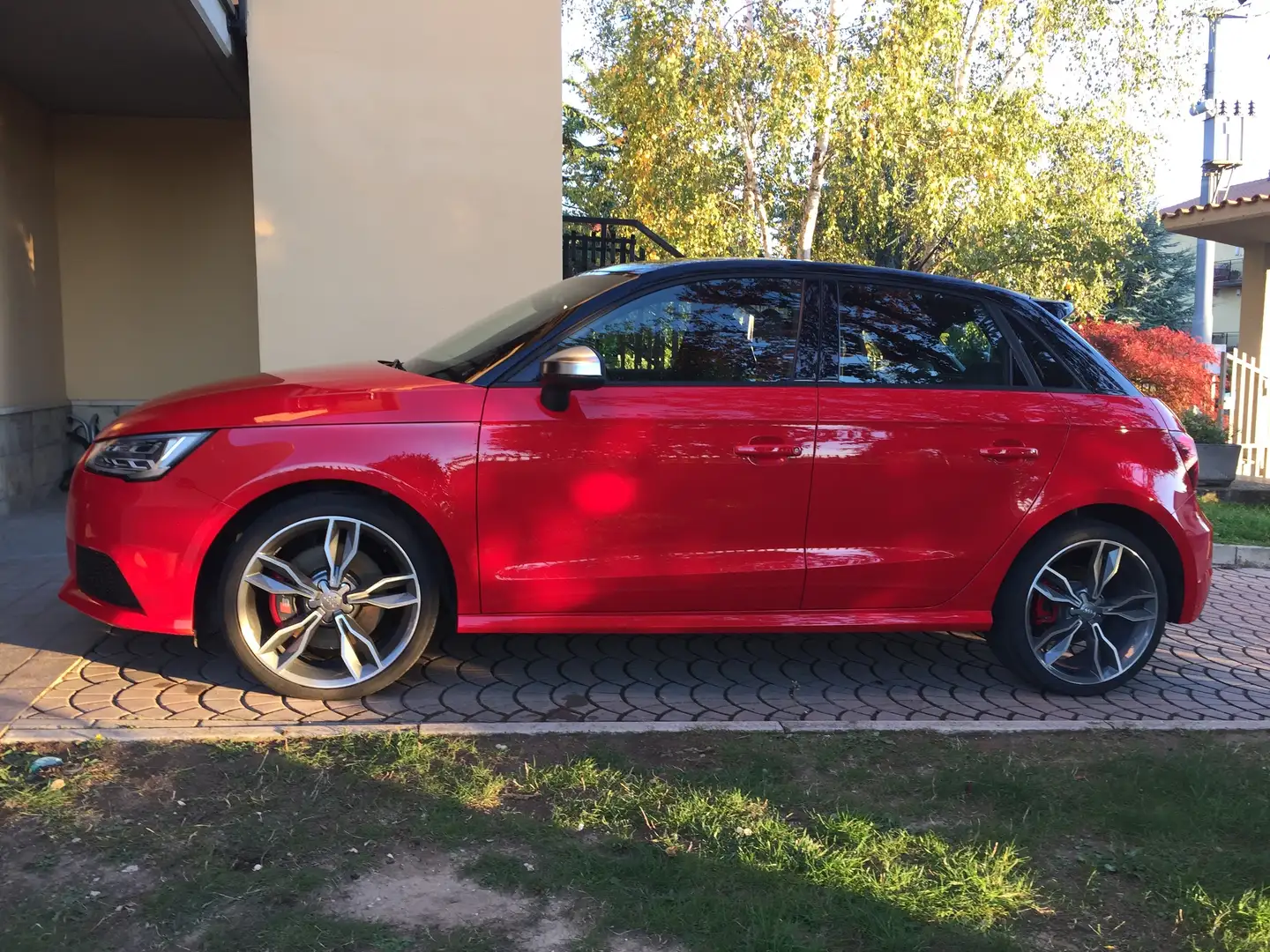 Audi S1 sportback 2.0 tfsi  quattro Červená - 2