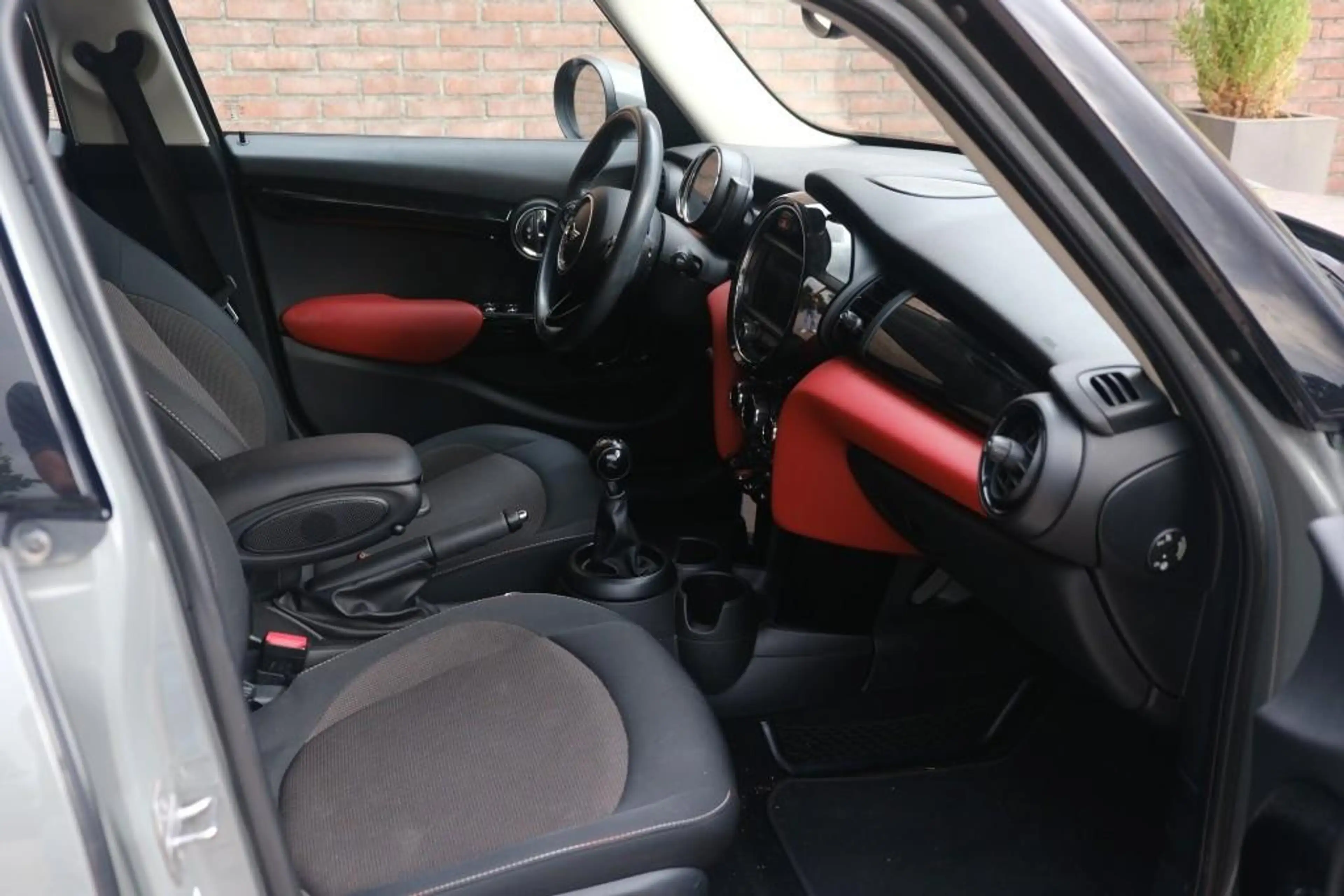 MINI One 1.5 102pk Pepper Business | Navi | Climate | Cruis — photo 4