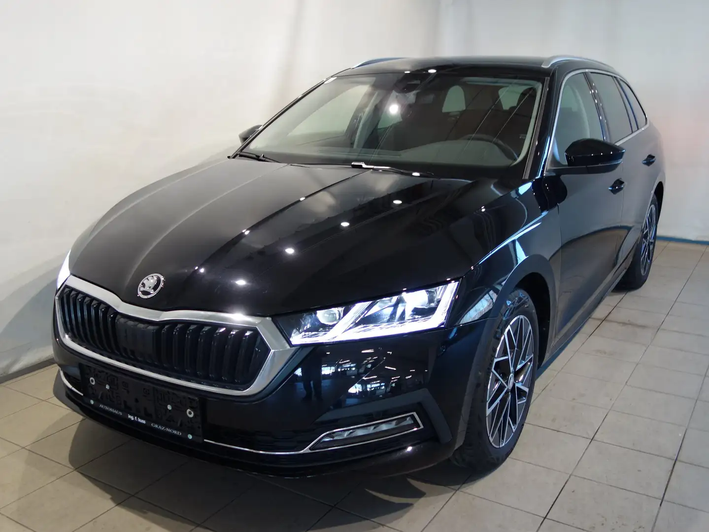 Skoda Octavia Combi Style TDI DSG Schwarz - 1