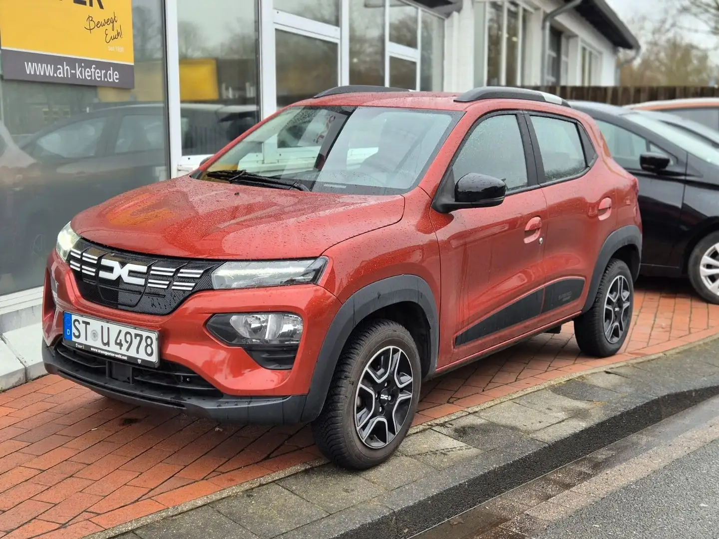 Dacia Spring Electric Expression 45 Navi CCS Rouge - 1