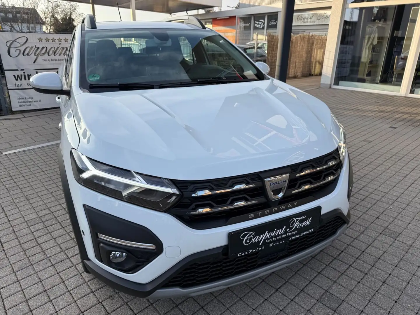 Dacia Sandero Stepway Comfort,AppleCarPlay,Automamatik Weiß - 2