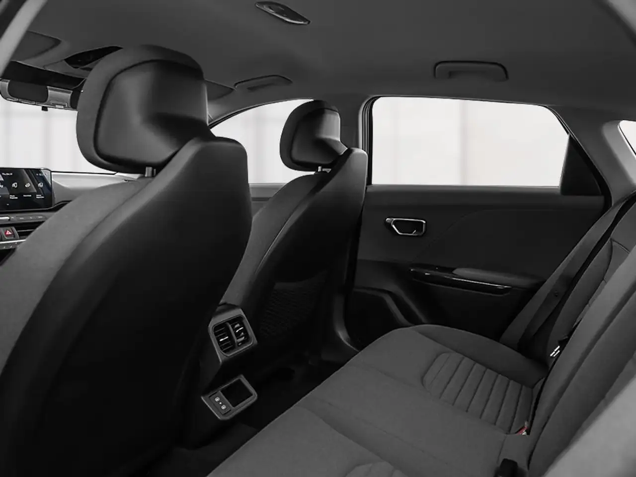 Kia K4 снимка Kia K4