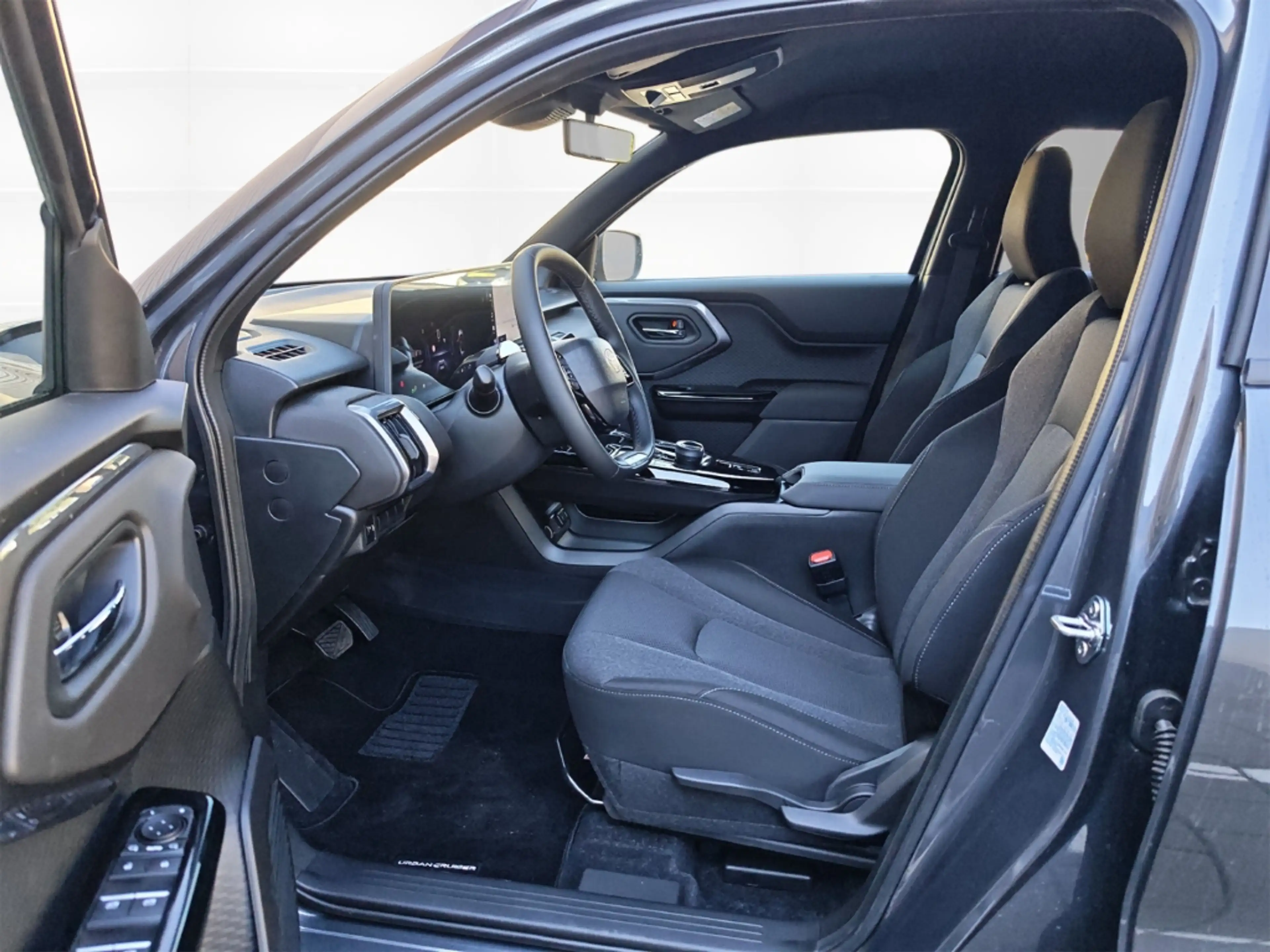 Toyota Urban Cruiser Teamplayer 4x2 61kWh +Sitzheizung +Kamera — photo 9