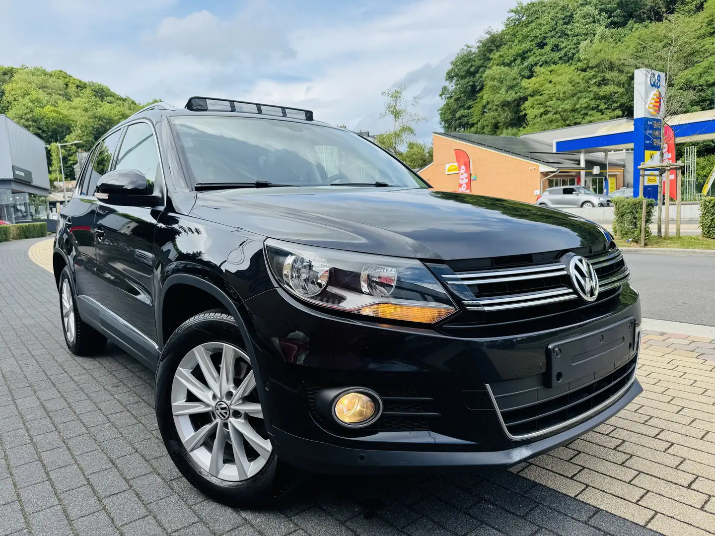 Volkswagen Tiguan 2.0 TDi SCR 4Mo Sport Zwart - 2