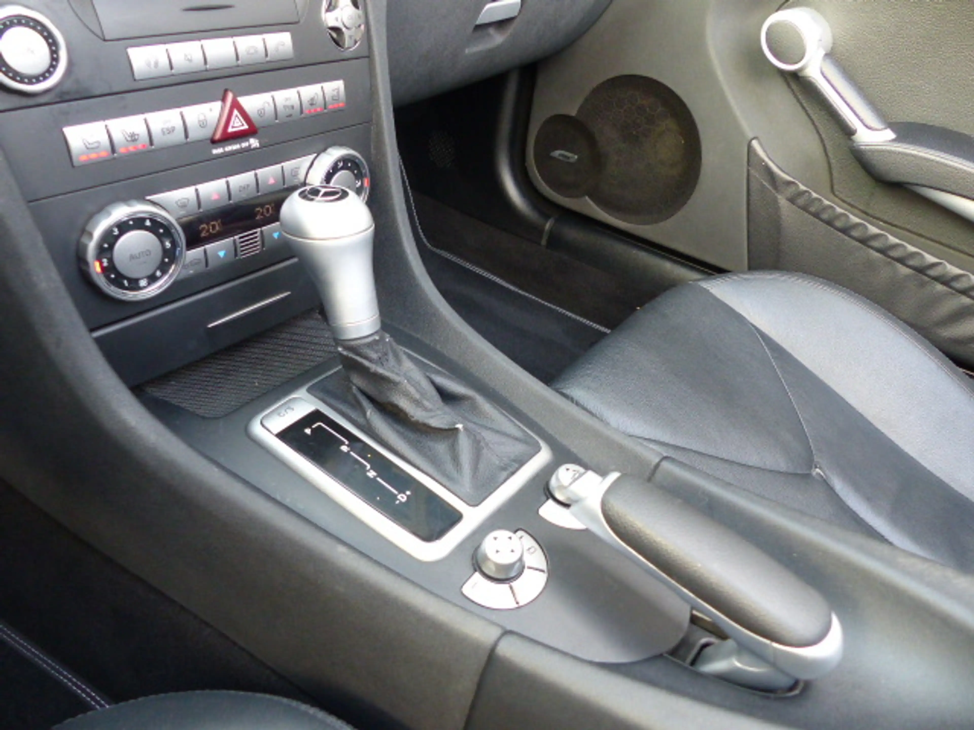 Mercedes-Benz SLK 200 Kompressor Aut.*XENON*LEDER*AIRSCARF*SHZ*NAVI*PTS* — photo 9