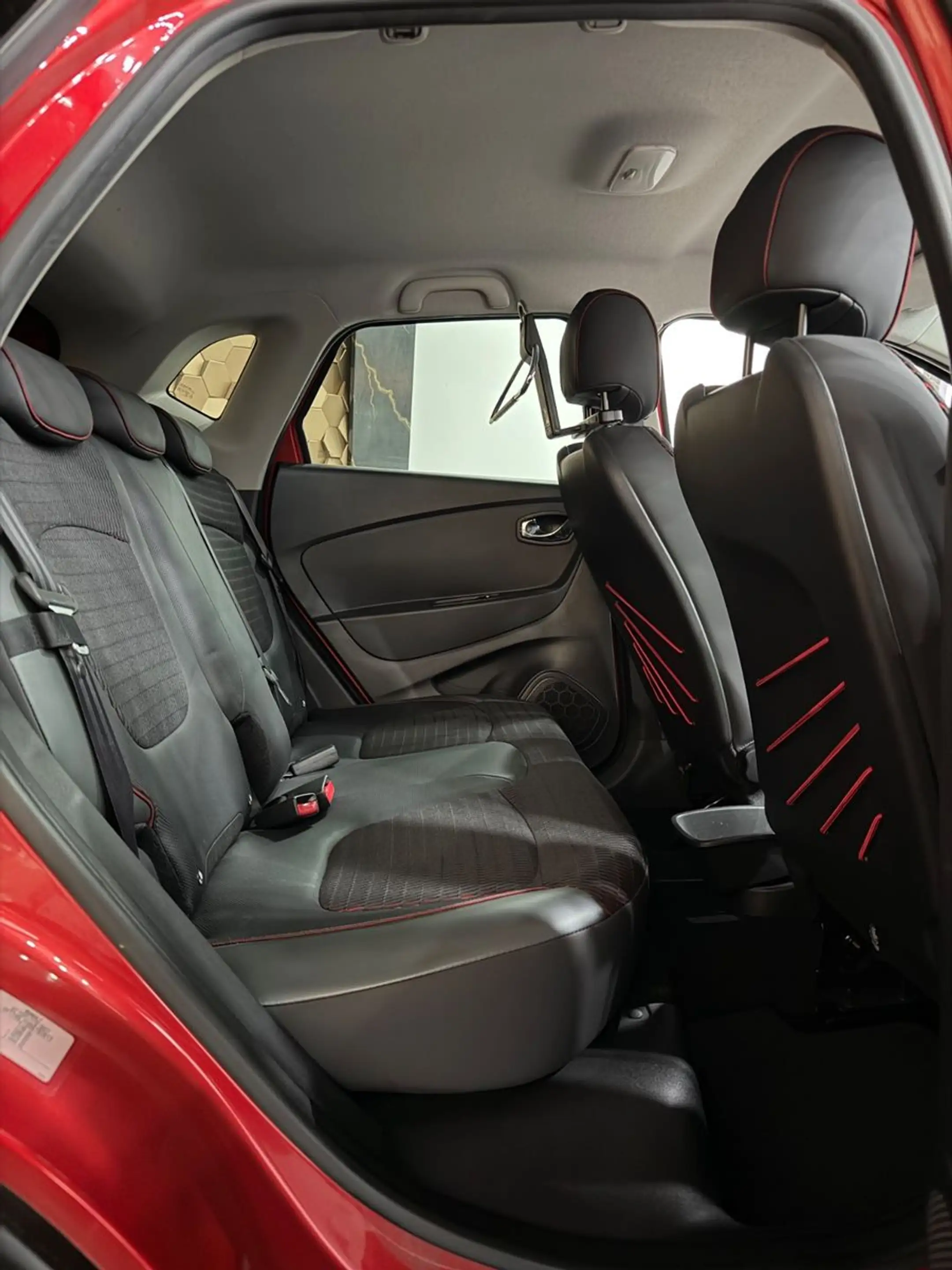 Renault Captur 1.5 XMOD /Automatik/Kamera/Navi/ — photo 13