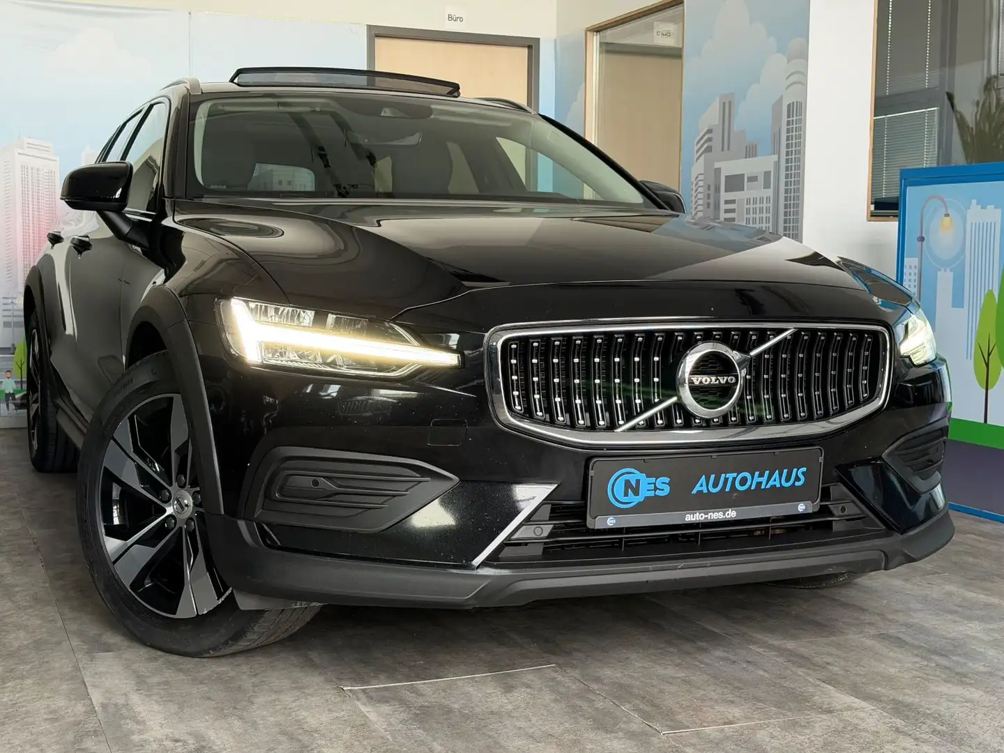 Volvo V60 Cross Country V60 CROSS COUNTRY B4 D AWD*LEDER*PANORAMA*KAMERA Negro - 2