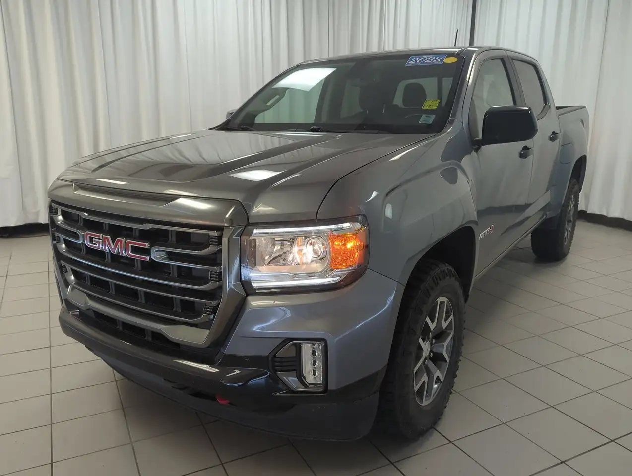 GMC Canyon photo GMC Canyon