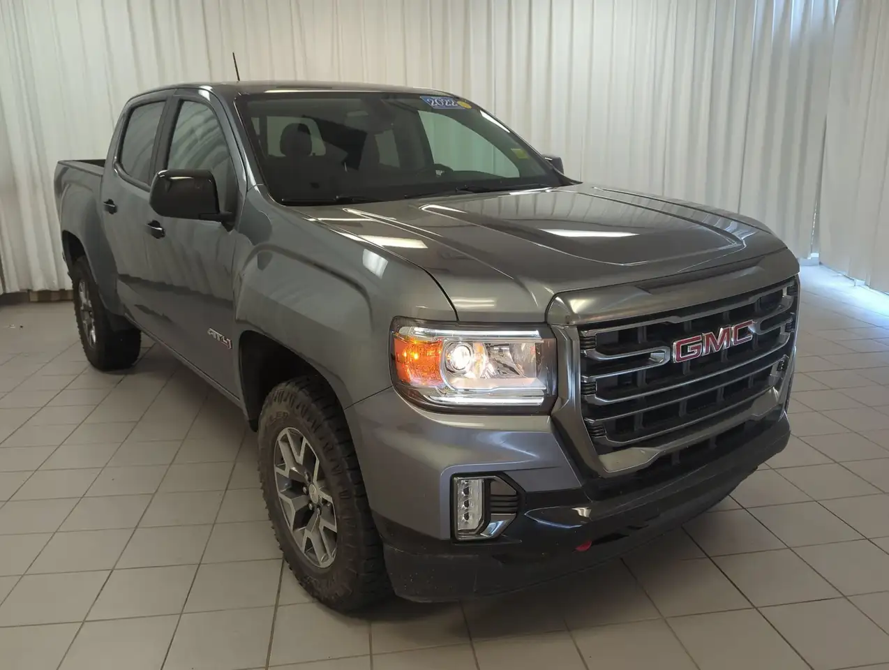 GMC Canyon photo GMC Canyon