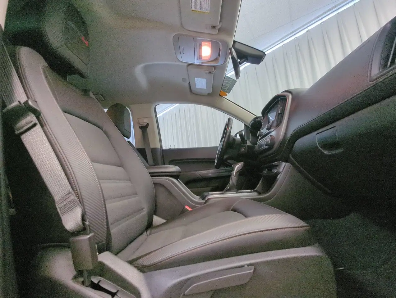 GMC Canyon photo GMC Canyon