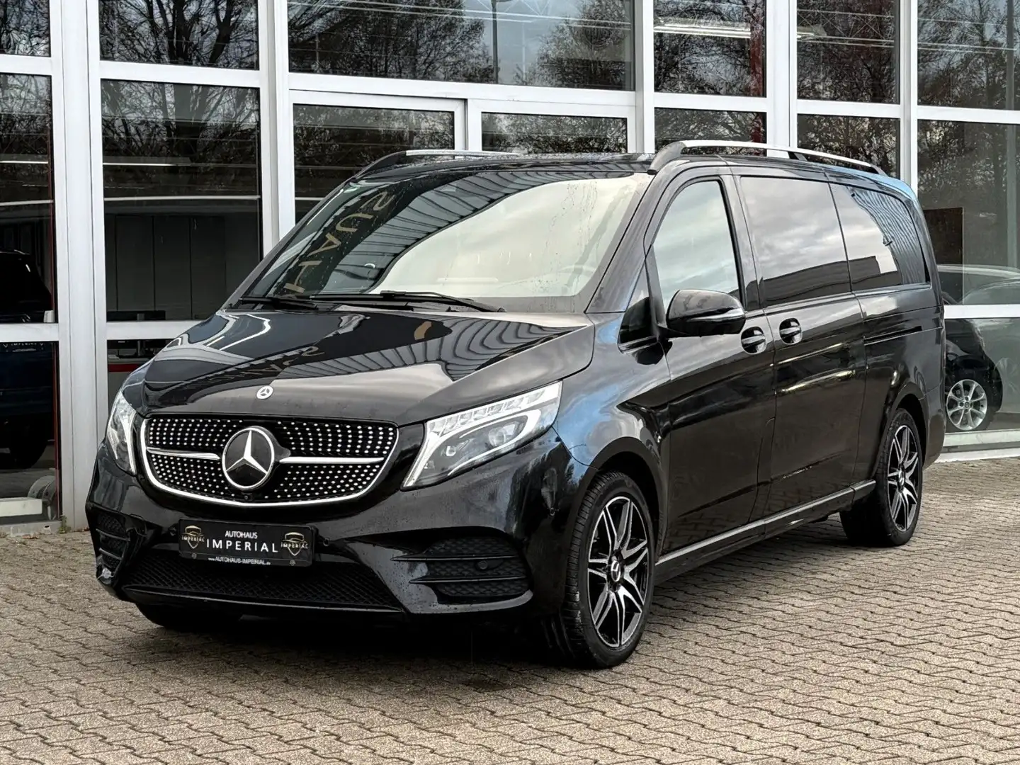 Mercedes-Benz V 300 V300dEL 4M AMG 4xSITZBELÜF+STNDH+LUFTFED+ACC+360 Noir - 1