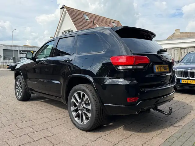 Jeep Grand Cherokee view 7