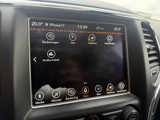 Jeep Grand Cherokee view 16