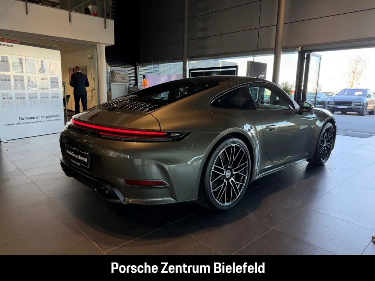 Porsche 992 911 Carrera 4S Liftsystem-VA Sportabgas BOSE 6
