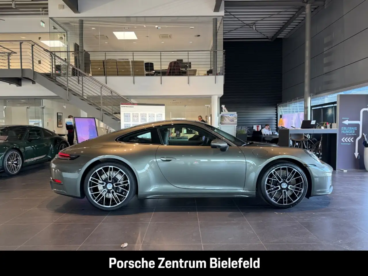 Porsche 992 911 Carrera 4S Liftsystem-VA Sportabgas BOSE 7