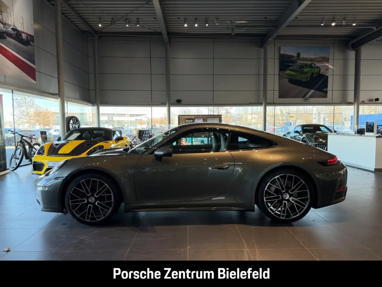 Porsche 992 911 Carrera 4S Liftsystem-VA Sportabgas BOSE 2